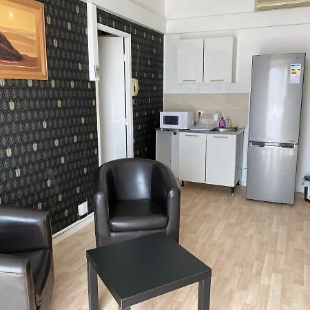 Hotel De Thau 2*