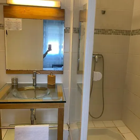 Hotel De Thau 2*