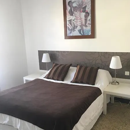 De Thau Hotel 2*